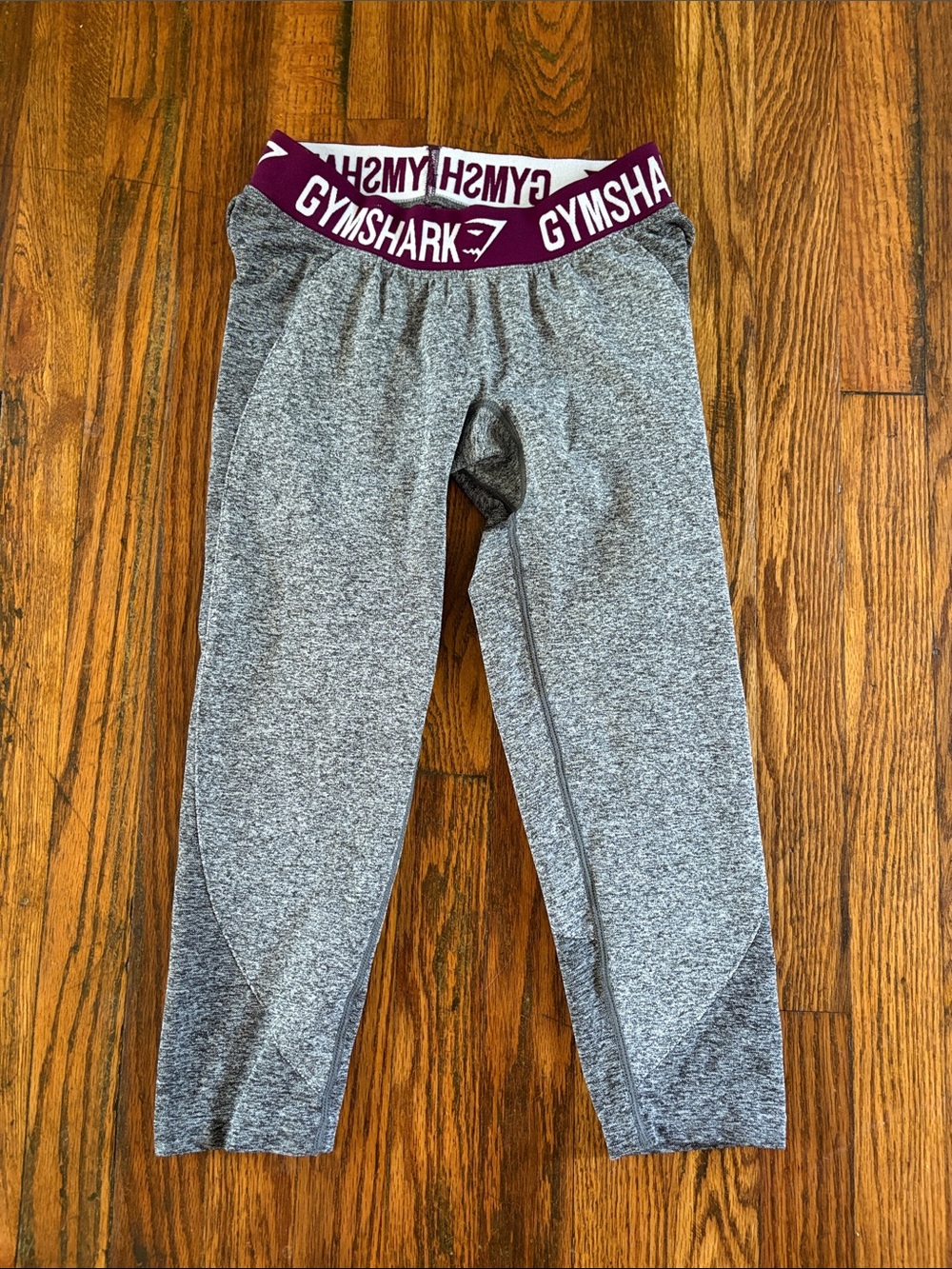 🎉Gymshark Grey Leggings with Maroon Branded Waistband!